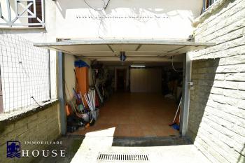 Villetta bifamiliare con garage e giardino di recente costruzione [/GEST/immagini]  