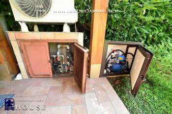 Villetta bifamiliare con garage e giardino di recente costruzione [/GEST/immagini]  