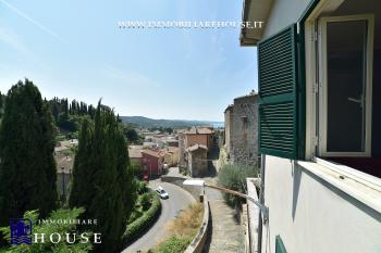 TURISMO, FAMIGLIA O RENDITA: PROPRIET&Agrave; VERSATILE NEL CENTRO (rif.37) [/GEST/immagini]  