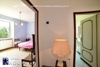 TURISMO, FAMIGLIA O RENDITA: PROPRIET&Agrave; VERSATILE NEL CENTRO (rif.37) [/GEST/immagini]  