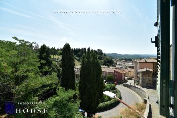 TURISMO, FAMIGLIA O RENDITA: PROPRIET&Agrave; VERSATILE NEL CENTRO (rif.37) [/GEST/immagini]  