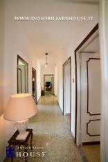 TURISMO, FAMIGLIA O RENDITA: PROPRIET&Agrave; VERSATILE NEL CENTRO (rif.37) [/GEST/immagini]  