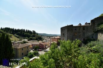 TURISMO, FAMIGLIA O RENDITA: PROPRIET&Agrave; VERSATILE NEL CENTRO (rif.37) [/GEST/immagini]  