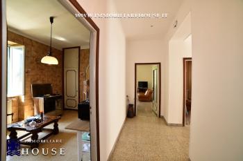 TURISMO, FAMIGLIA O RENDITA: PROPRIET&Agrave; VERSATILE NEL CENTRO (rif.37) [/GEST/immagini]  