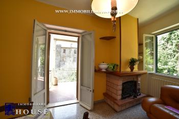 TURISMO, FAMIGLIA O RENDITA: PROPRIET&Agrave; VERSATILE NEL CENTRO (rif.37) [/GEST/immagini]  