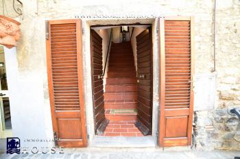 Affascinante appartamento nel cuore del centro storico di Bolsena (rif.6) [/GEST/immagini]  