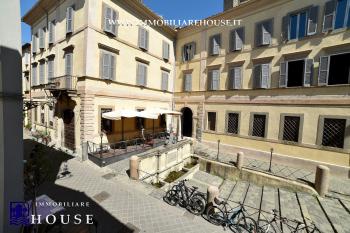 Affascinante appartamento nel cuore del centro storico di Bolsena (rif.6) [/GEST/immagini]  
