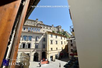 Affascinante appartamento nel cuore del centro storico di Bolsena (rif.6) [/GEST/immagini]  