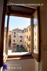 Affascinante appartamento nel cuore del centro storico di Bolsena (rif.6) [/GEST/immagini]  
