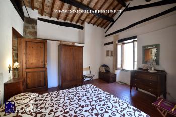 Affascinante appartamento nel cuore del centro storico di Bolsena (rif.6) [/GEST/immagini]  
