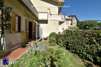 Piano Terra con Ingresso Indipendente, Giardino e Garage – La Casa Ideale a Bolsena (rif.39) [/GEST/immagini]  