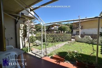 Piano Terra con Ingresso Indipendente, Giardino e Garage – La Casa Ideale a Bolsena (rif.39) [/GEST/immagini]  