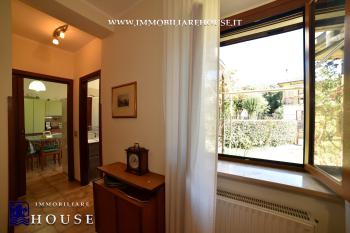 Piano Terra con Ingresso Indipendente, Giardino e Garage – La Casa Ideale a Bolsena (rif.39) [/GEST/immagini]  