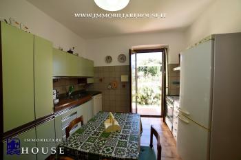 Piano Terra con Ingresso Indipendente, Giardino e Garage – La Casa Ideale a Bolsena (rif.39) [/GEST/immagini]  