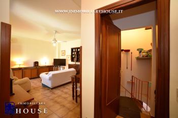 Piano Terra con Ingresso Indipendente, Giardino e Garage – La Casa Ideale a Bolsena (rif.39) [/GEST/immagini]  