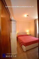 Piano Terra con Ingresso Indipendente, Giardino e Garage – La Casa Ideale a Bolsena (rif.39) [/GEST/immagini]  