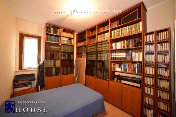 Piano Terra con Ingresso Indipendente, Giardino e Garage – La Casa Ideale a Bolsena (rif.39) [/GEST/immagini]  