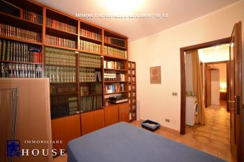 Piano Terra con Ingresso Indipendente, Giardino e Garage – La Casa Ideale a Bolsena (rif.39) [/GEST/immagini]  