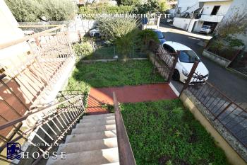 APPARTAMENTO CON INGRESSO INDIPENDENTE, GIARDINO E GARAGE (rif.25) [/GEST/immagini]  
