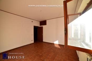 APPARTAMENTO CON INGRESSO INDIPENDENTE, GIARDINO E GARAGE (rif.25) [/GEST/immagini]  