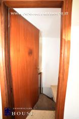 APPARTAMENTO CON INGRESSO INDIPENDENTE, GIARDINO E GARAGE (rif.25) [/GEST/immagini]  