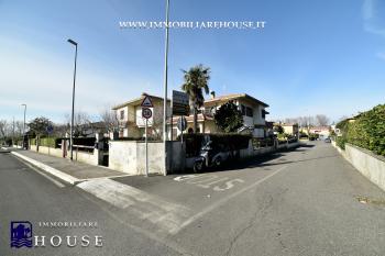 BOLSENA: TERRAZZA, LUCE E TRANQUILLIT&Agrave; A DUE PASSI DAL LAGO (rif.29) [/GEST/immagini]  