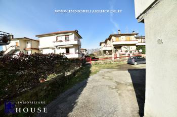 BOLSENA: TERRAZZA, LUCE E TRANQUILLIT&Agrave; A DUE PASSI DAL LAGO (rif.29) [/GEST/immagini]  