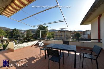 BOLSENA: TERRAZZA, LUCE E TRANQUILLIT&Agrave; A DUE PASSI DAL LAGO (rif.29) [/GEST/immagini]  