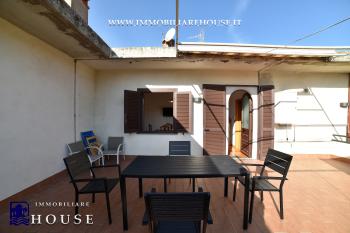 BOLSENA: TERRAZZA, LUCE E TRANQUILLIT&Agrave; A DUE PASSI DAL LAGO (rif.29) [/GEST/immagini]  