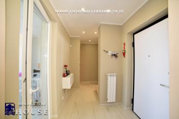 UN’ABITAZIONE “CHIAVI IN MANO” DAL GUSTO RAFFINATO (rif. 30) [/GEST/immagini]  