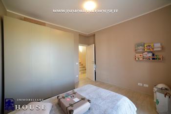 UN’ABITAZIONE “CHIAVI IN MANO” DAL GUSTO RAFFINATO (rif. 30) [/GEST/immagini]  