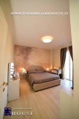 UN’ABITAZIONE “CHIAVI IN MANO” DAL GUSTO RAFFINATO (rif. 30) [/GEST/immagini]  