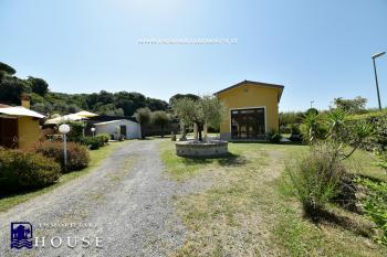 Villa in via Cassia Nord (rif.24) [/GEST/immagini]  