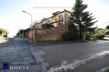 UN’ABITAZIONE “CHIAVI IN MANO” DAL GUSTO RAFFINATO (rif. 30) [/GEST/immagini]  