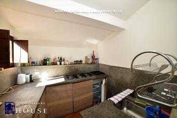 APPARTAMENTO UNICO NEL QUARTIERE CASTELLO DI BOLSENA. (rif.15) [/GEST/immagini]  