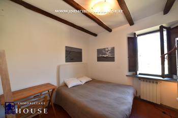 APPARTAMENTO UNICO NEL QUARTIERE CASTELLO DI BOLSENA. (rif.15) [/GEST/immagini]  