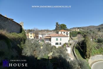 APPARTAMENTO UNICO NEL QUARTIERE CASTELLO DI BOLSENA. (rif.15) [/GEST/immagini]  