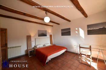 APPARTAMENTO UNICO NEL QUARTIERE CASTELLO DI BOLSENA. (rif.15) [/GEST/immagini]  