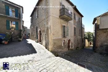 Palazzetto cielo-terra via S.Giorgio (rif.17) [/GEST/immagini]  