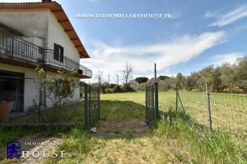 CASA PIANO TERRA 800 MQ DI GIARDINO A DUE PASSI DAL LAGO (rif.16) [/GEST/immagini]  