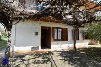 CASA PIANO TERRA 800 MQ DI GIARDINO A DUE PASSI DAL LAGO (rif.16) [/GEST/immagini]  