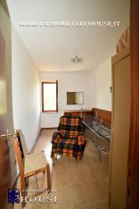 CASA PIANO TERRA 800 MQ DI GIARDINO A DUE PASSI DAL LAGO (rif.16) [/GEST/immagini]  