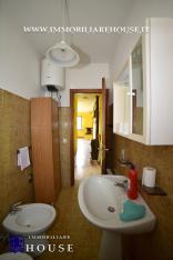 CASA PIANO TERRA 800 MQ DI GIARDINO A DUE PASSI DAL LAGO (rif.16) [/GEST/immagini]  