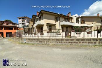 Bolsena Splendido appartamento di ampia metratura in Via della Rena (rif.33) [/GEST/immagini]  