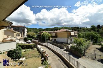 Bolsena Splendido appartamento di ampia metratura in Via della Rena (rif.33) [/GEST/immagini]  
