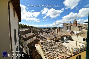 Un Gioiello Panoramico nel Cuore di Bolsena (rif.38) [/GEST/immagini]  