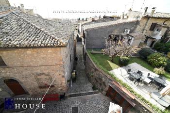 Affascinante palazzetto nel centro-storico (rif.24) [/GEST/immagini]  